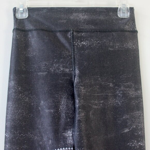 Evolution and Creation Active Distressed Grey Skull Athleisure Leggings Small - Picture 3 of 5